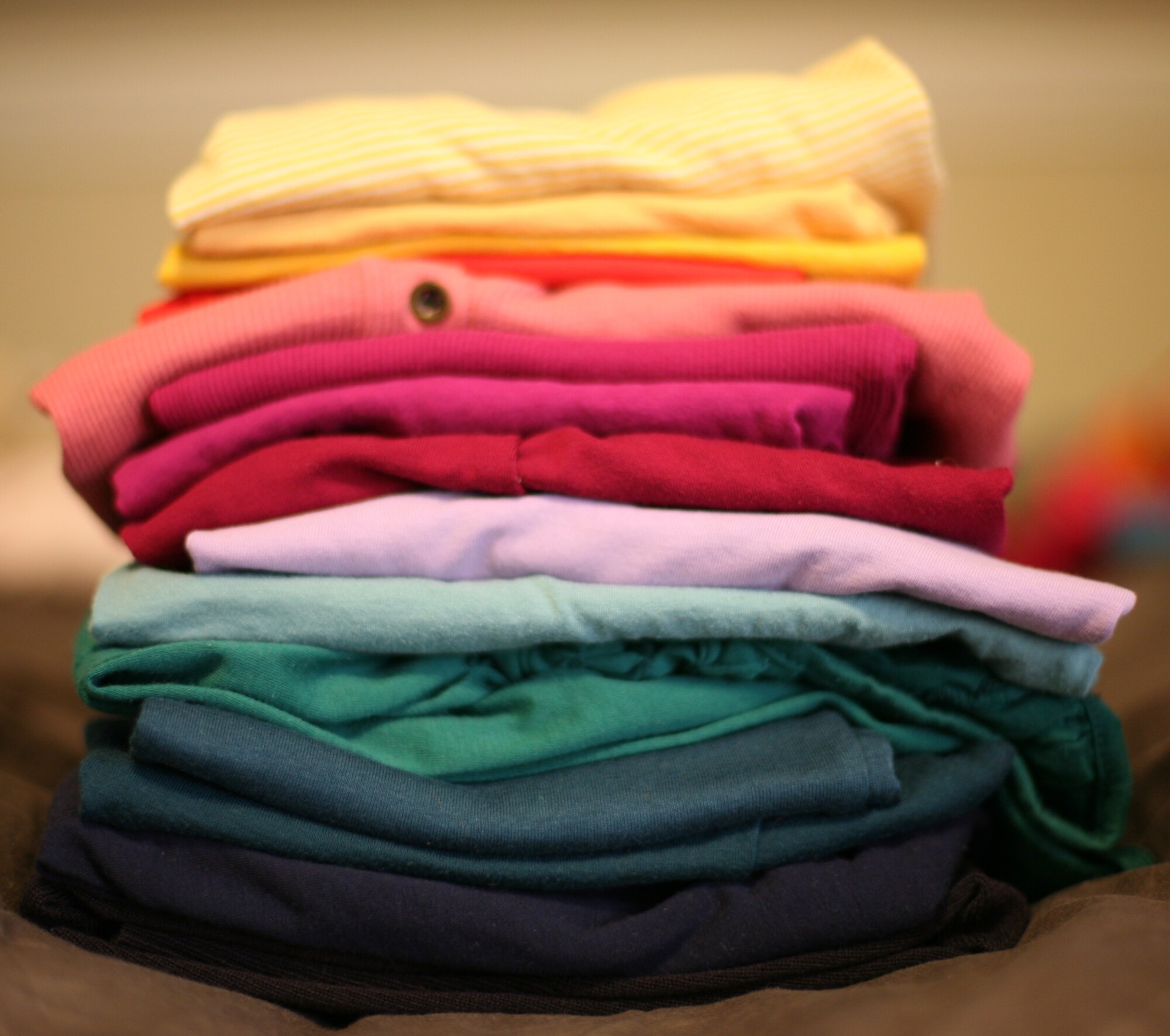 how to fold laundry