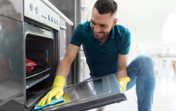 how to clean an oven door